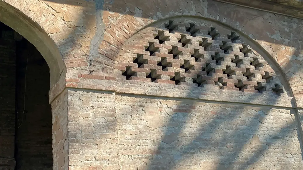 Pièces - Rustic Property with Land in Baggiovara, Modena