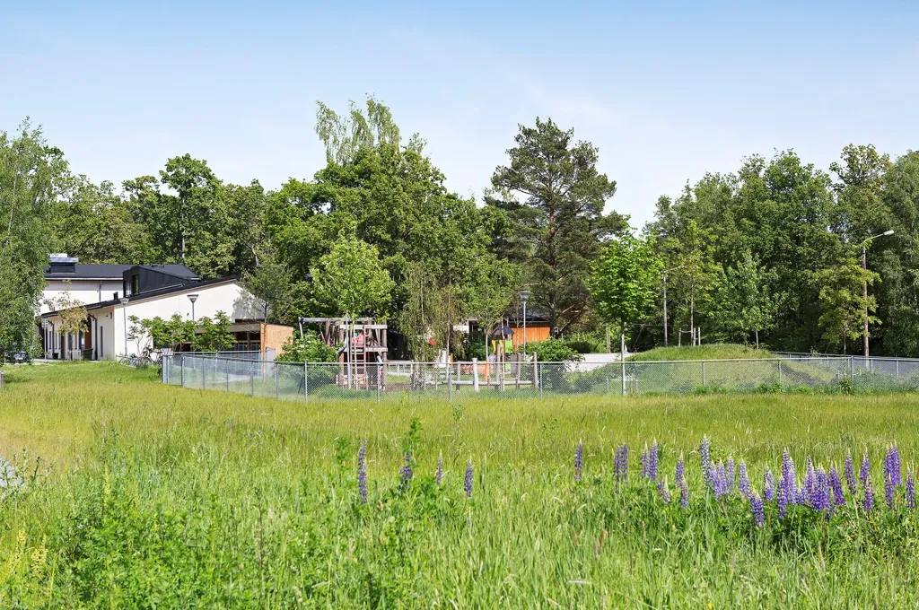 Aed - Plot with Development Potential in Boo Gård