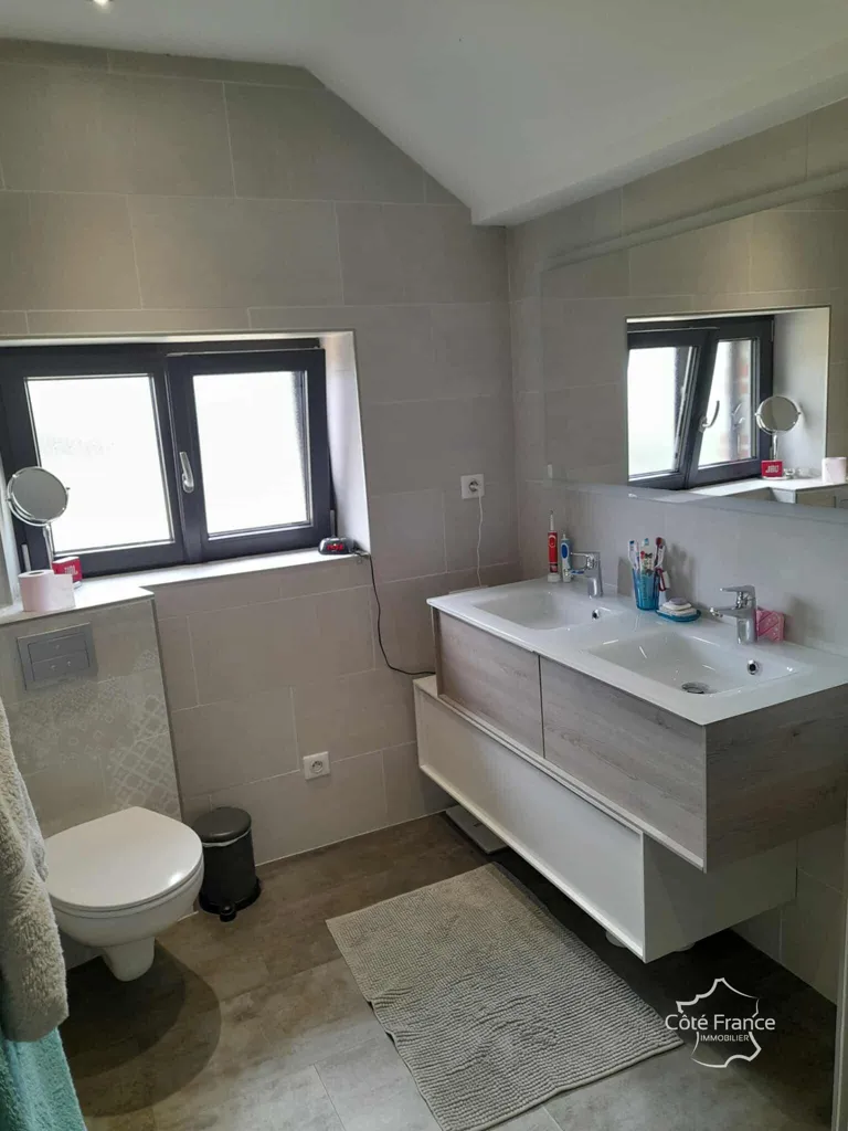 Salles de bain - Maison en Pierre avec Jardin à Avesnes-La Capelle