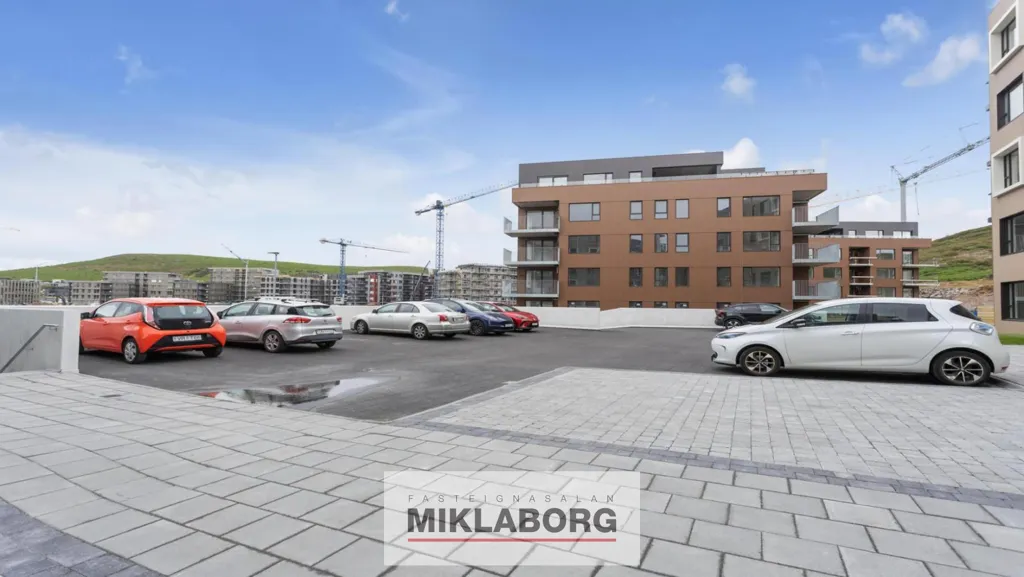 Extérieur - Five-Storey Apartment with Balcony in Hafnarfjörður