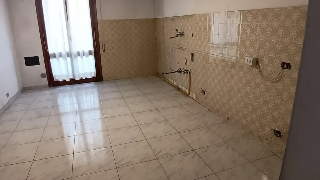 Rooms - 5-Room Apartment with Terraces in Empoli