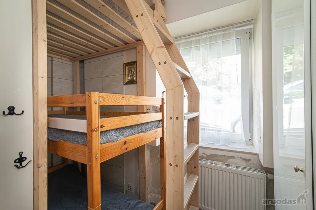 Magamistoad - 4-Bedroom Apartment with Garden in Vilnius