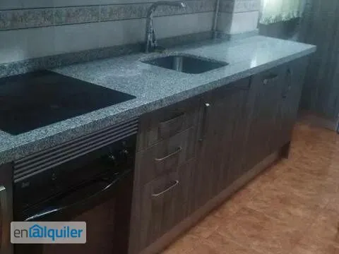 Cuisine - Shared Flat with 3 Rooms in Plaza de Toros, Granada