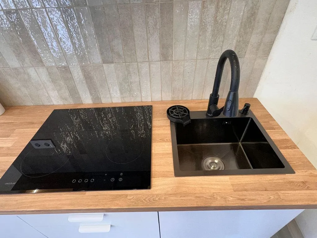 Cuisine - Modern Chalet with City Views in San Antón