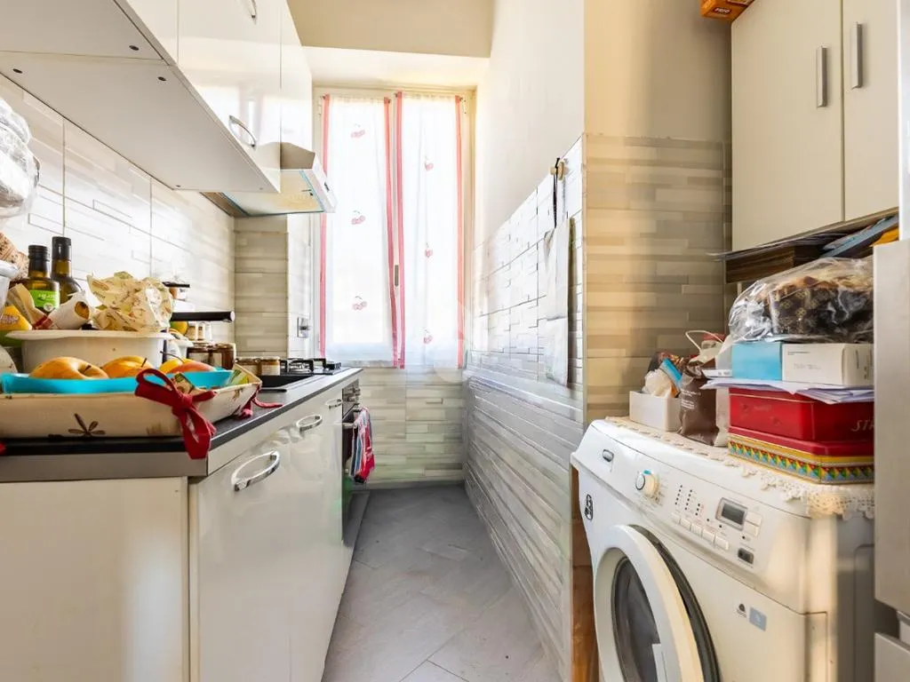 Köök - Renovated 2-Bedroom in Pineta Sacchetti, Rome