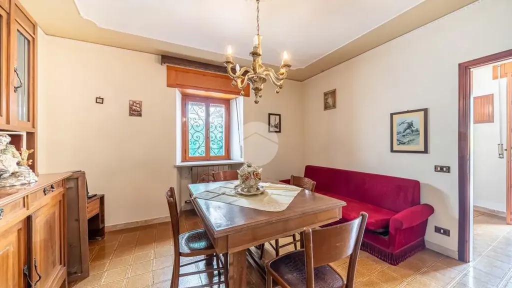 Salle à manger - Traditional Villa with Balcony in Tregnago