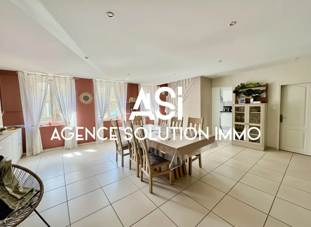 Söögituba - Charming Townhouse with Garden in Commer