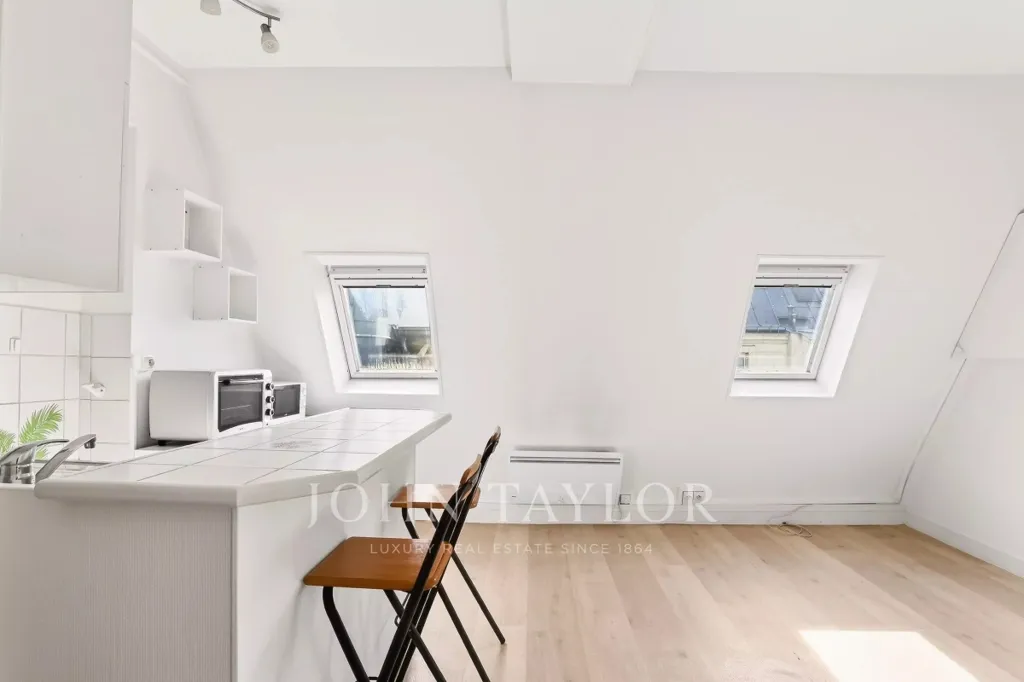 Cuisine - Appartement 2 Pièces avec Vue Sud à Paris 10ème