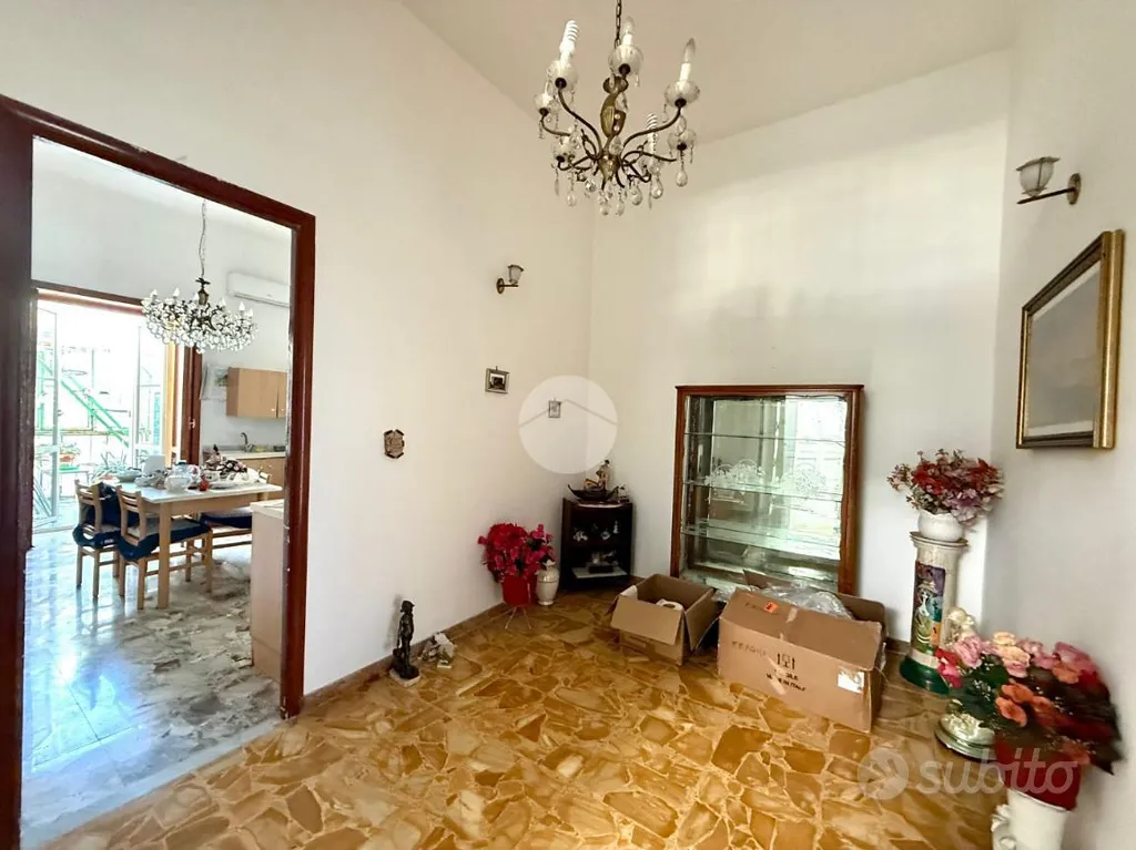 Salle à manger - 3-Room Apartment with Balcony in Naples