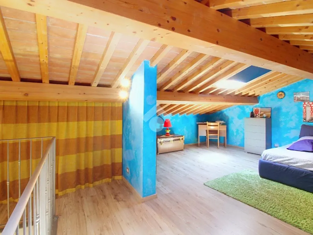 Magamistoad - Semi-detached House with Garden in Pontasserchio
