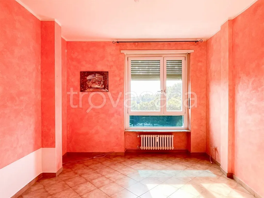 Stanze - Spacious 4-Bedroom Apartment with Balconies in Piossasco