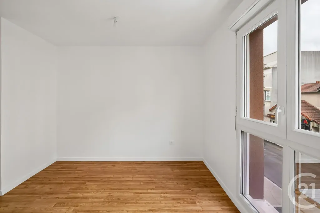 Stanze - Modern Apartment with Terrace in Romainville