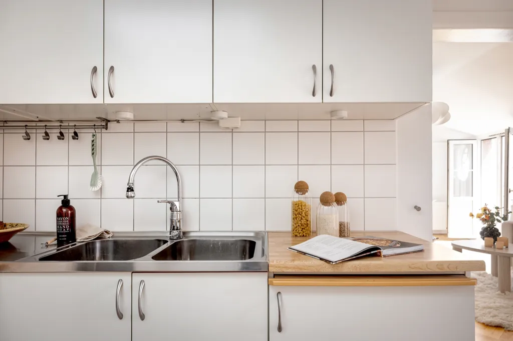Cuisine - Charming Apartment with Balcony in Davidshall