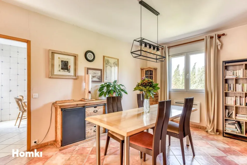 Salle à manger - Maison Plain-Pied avec Jardin à Quarante