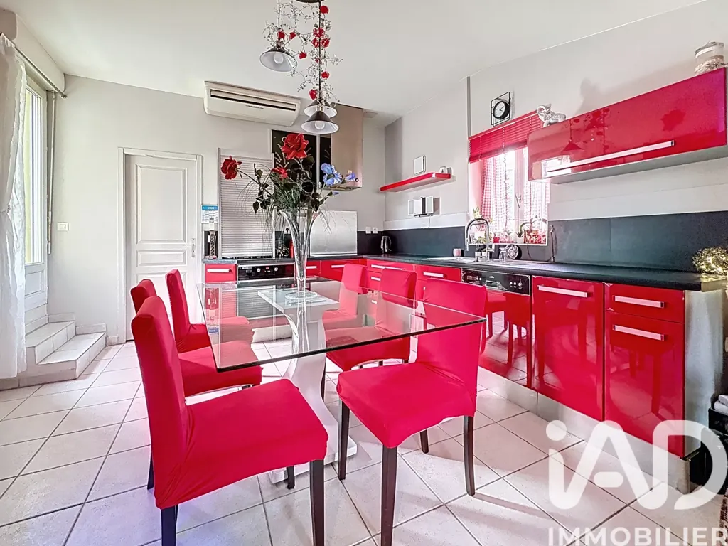 Köök - Charming 3-Piece Apartment with Terraces in Cavaillon