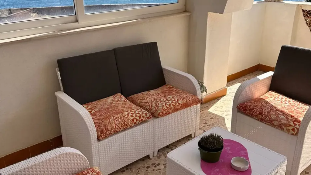 Terrass - Two Seafront Apartments in Augusta