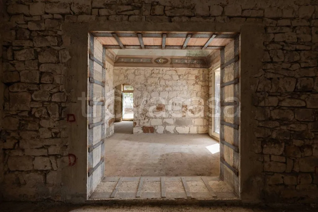 Entrée - Historic Tenement with Pool in Modica
