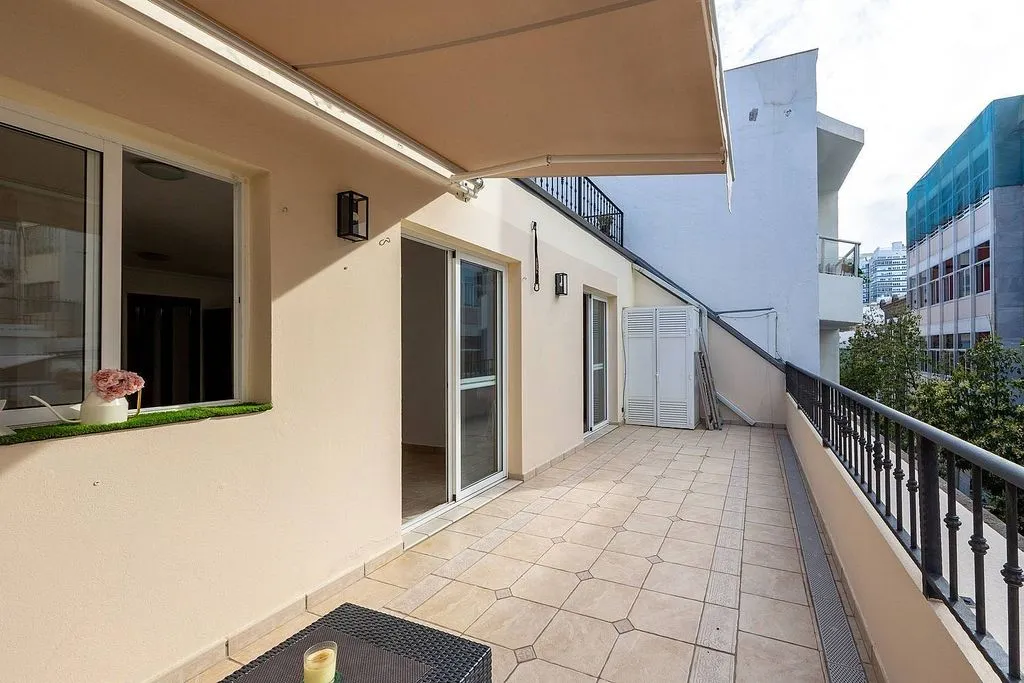 balcony