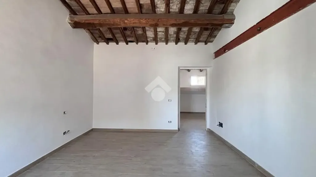 Pièces - Contemporary Trilocale in Viterbo's Historic Centre