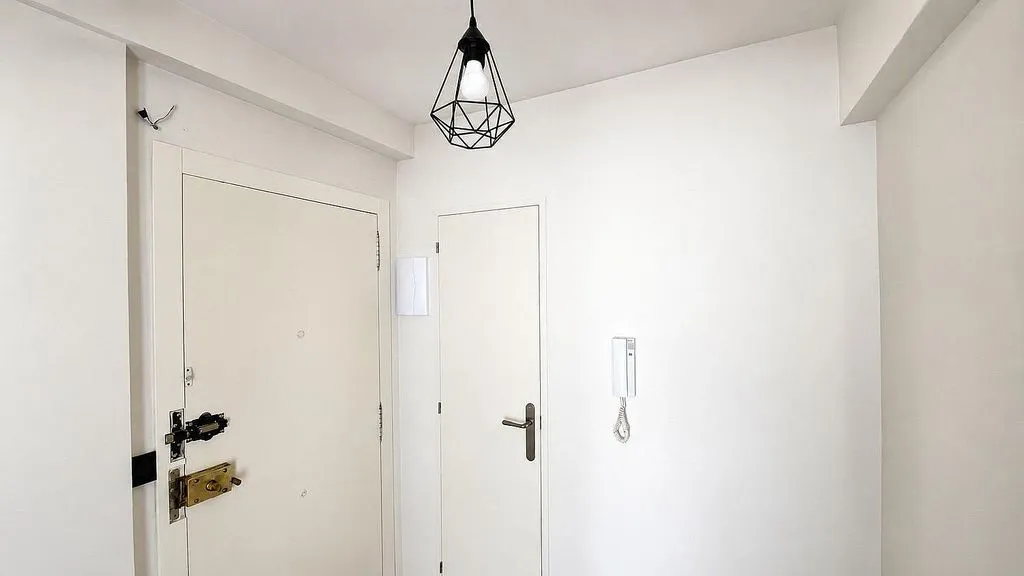 hallway_entrance