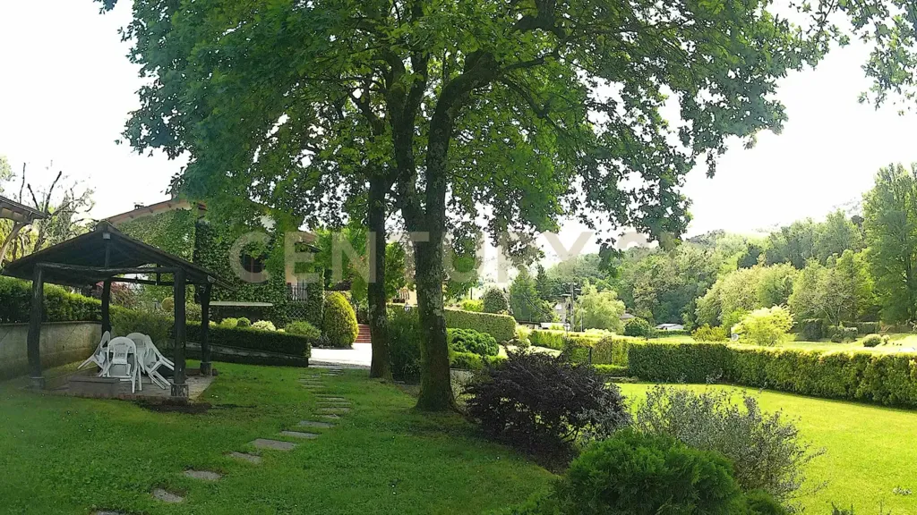 Jardin - Villa with Garden and Terrace in Pescaglia