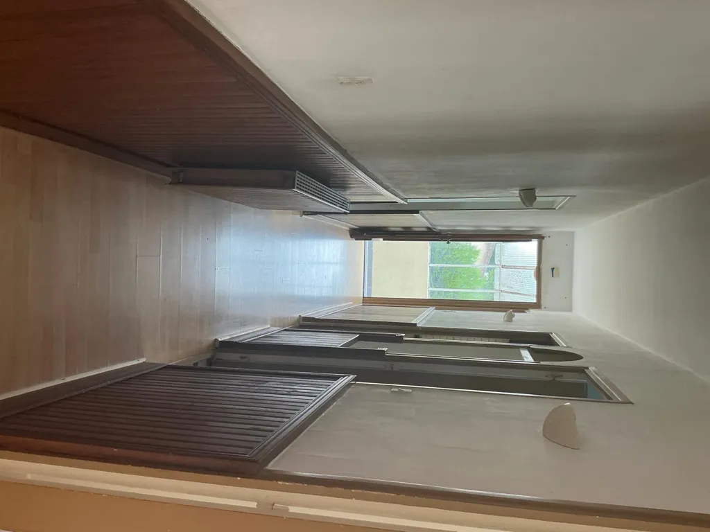 Entrée - Maison avec Sous-Sol Aménageable à Vierzon