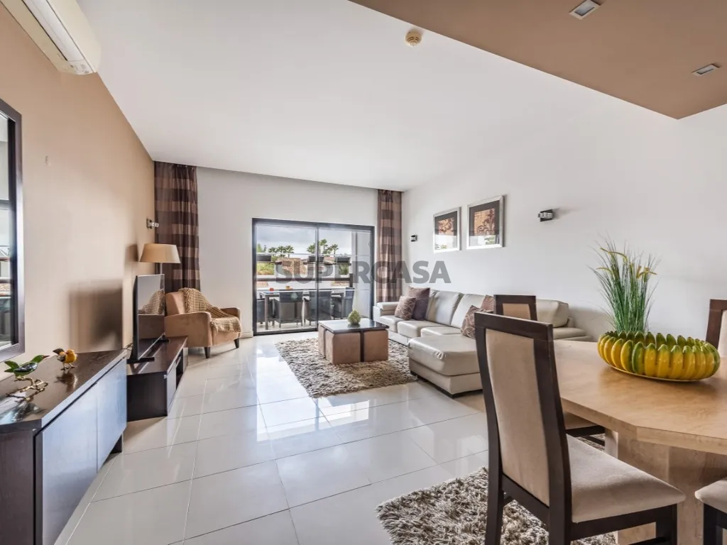 Séjour - Two-Bedroom Apartment with Pool in Lagos