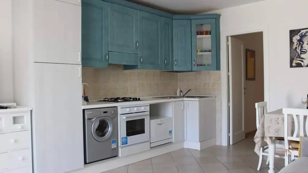 Köök - Modernised Studio with Patio in Porto Rotondo