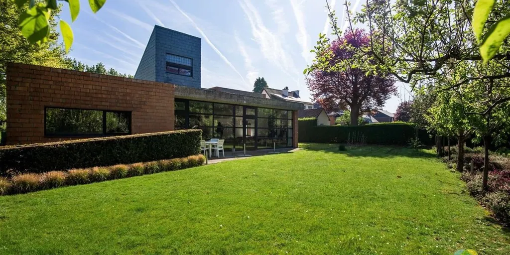 Jardin - Villa Architecturale avec Terrasse à Grimbergen