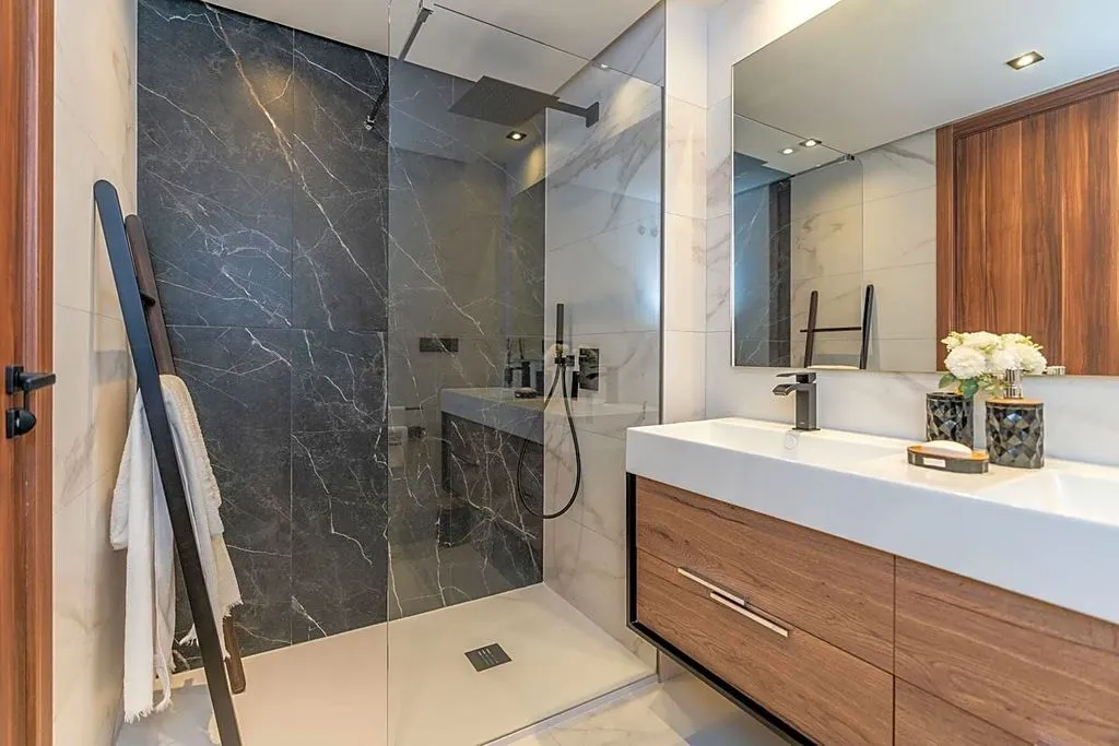 Vannitoad - Luxury Flat with Pool in Marbella