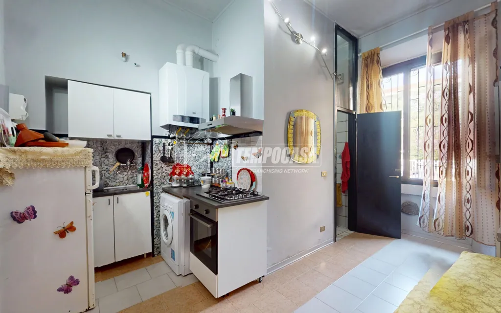 Cuisine - Apartment with Metro Access in Milan's Nolo