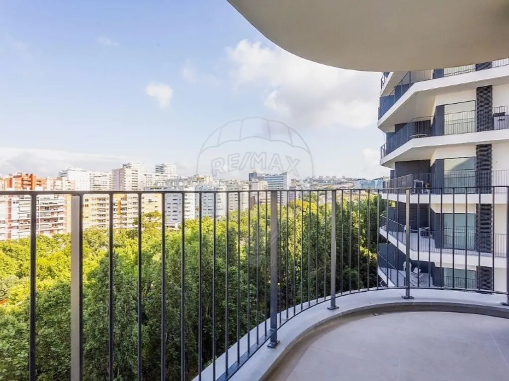 Rõdu - New 4-Bedroom Flat with River Views in Miraflores