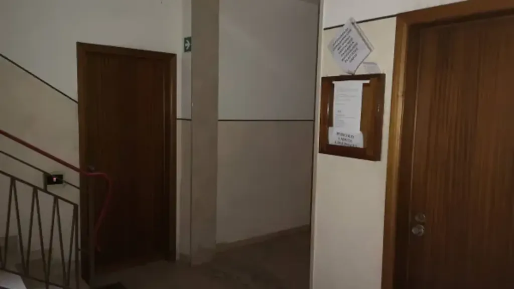 Esik - Apartment with Terrace in Sassuolo