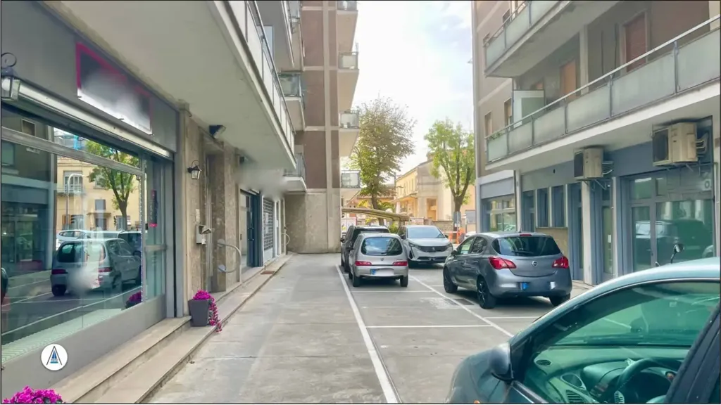 Esterno - Refurbished Triplex with Balcony in Pavia