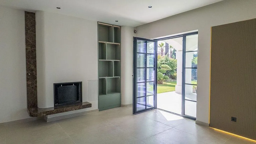 Living Room - Chalet with Pool and Terrace in Sotogrande