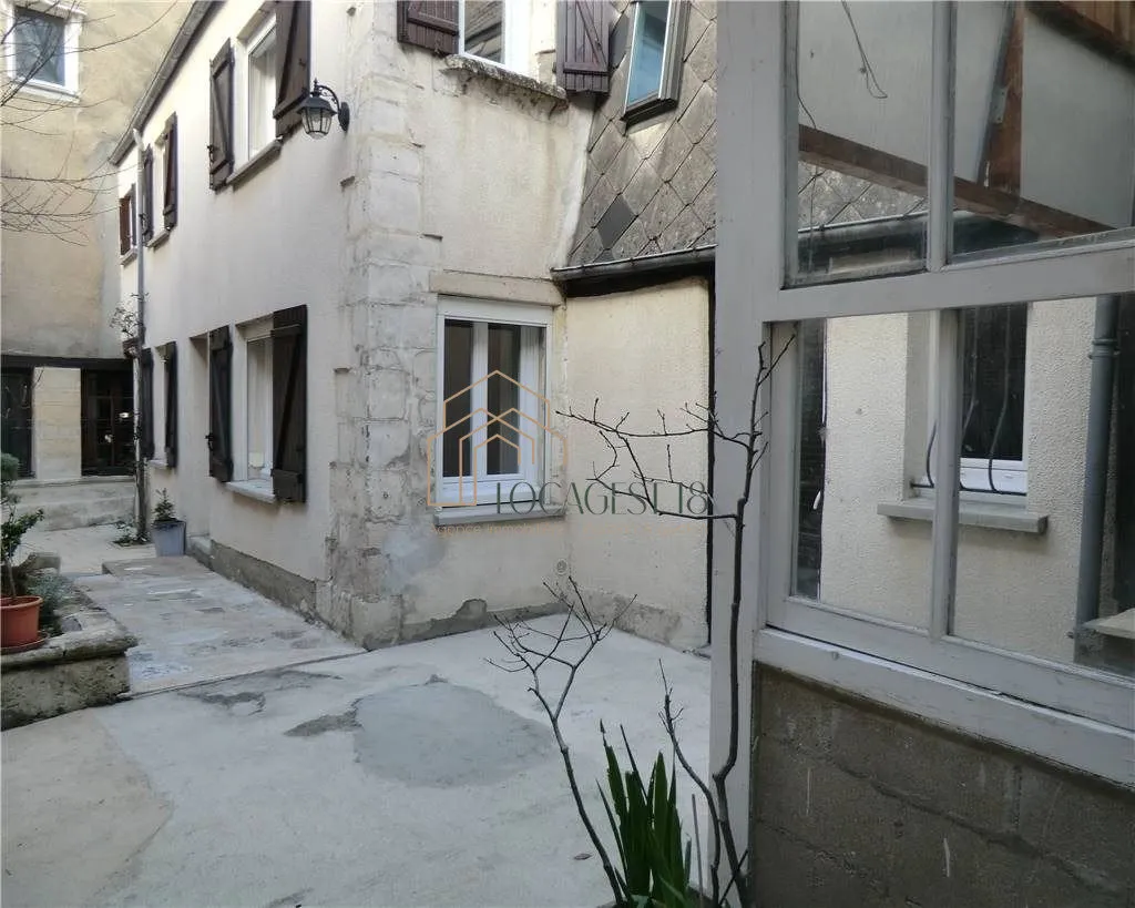 Aed - City House with Courtyard in Bourges Auron
