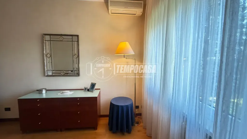 Chambres - Maison 8 pièces à IT