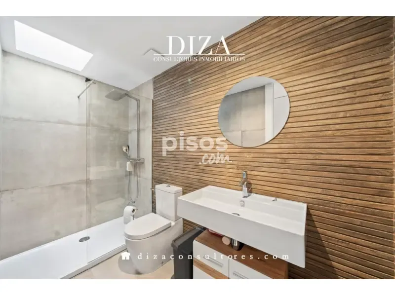 Salles de bain - Luxury Villa with Pool in Alcobendas