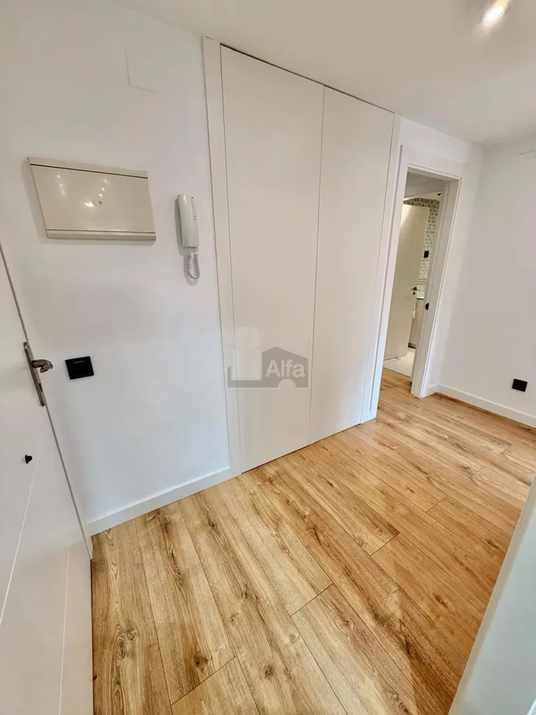 Esik - Modern Flat with Terrace in Prado de Somosaguas