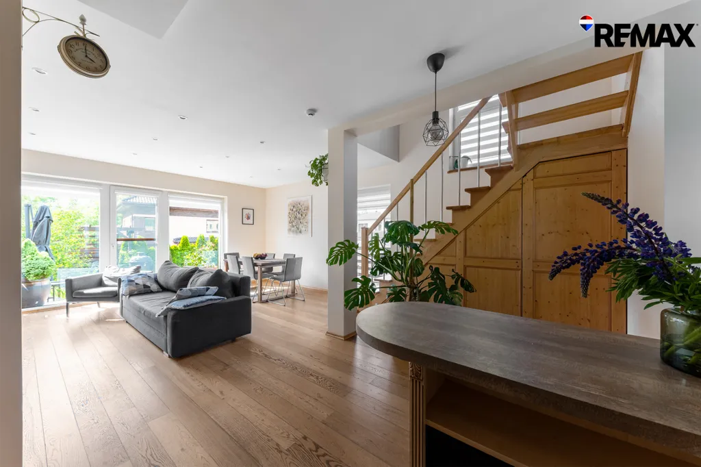 Elutuba - Spacious 3-Bedroom Cottage with Terrace in Tarandė