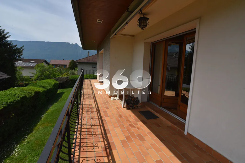 Terrasse - Maison avec Jardin sur les Hauteurs d'Aix-les-Bains