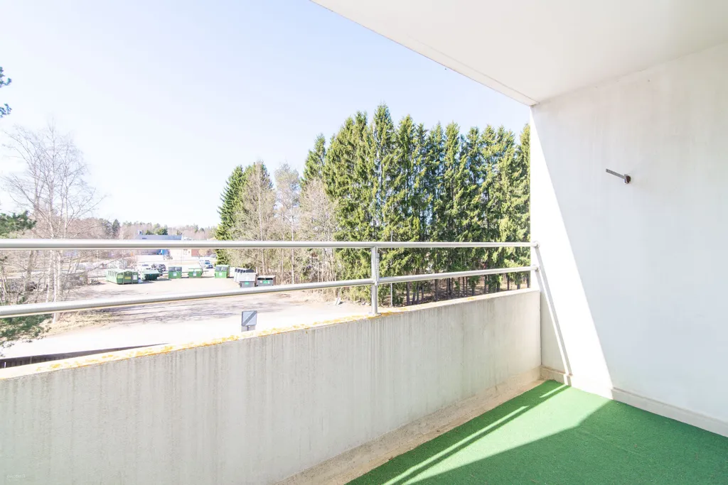Balcon - Bright Apartment with Balcony in Noormarkku