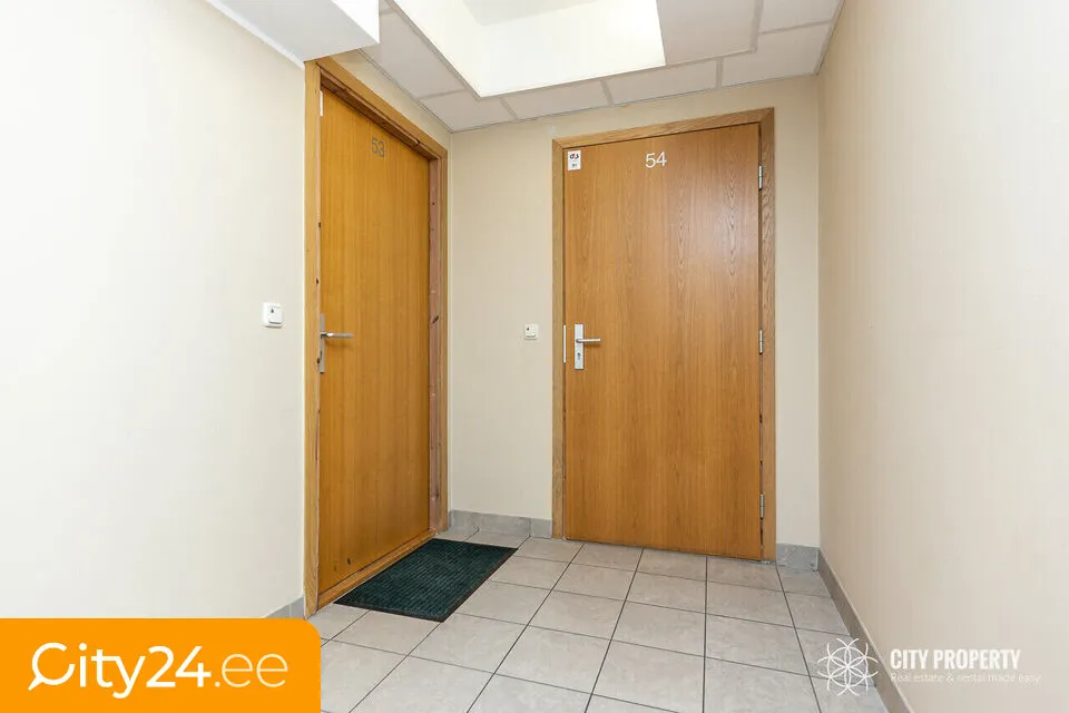 hallway_entrance