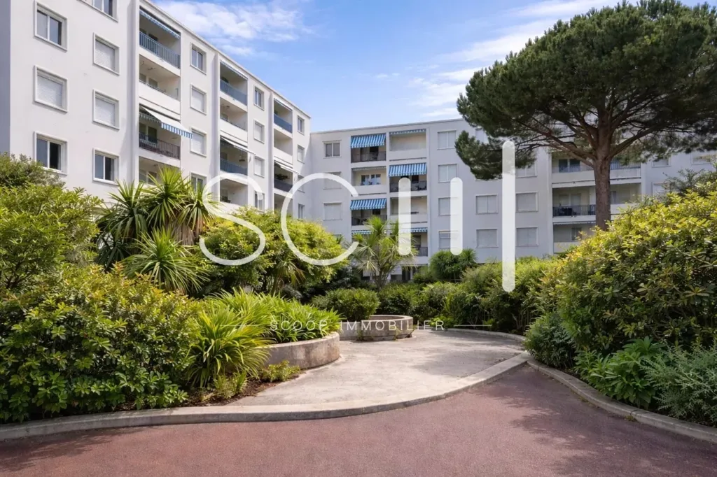 Aed - Apartment with Sea View in Cannes