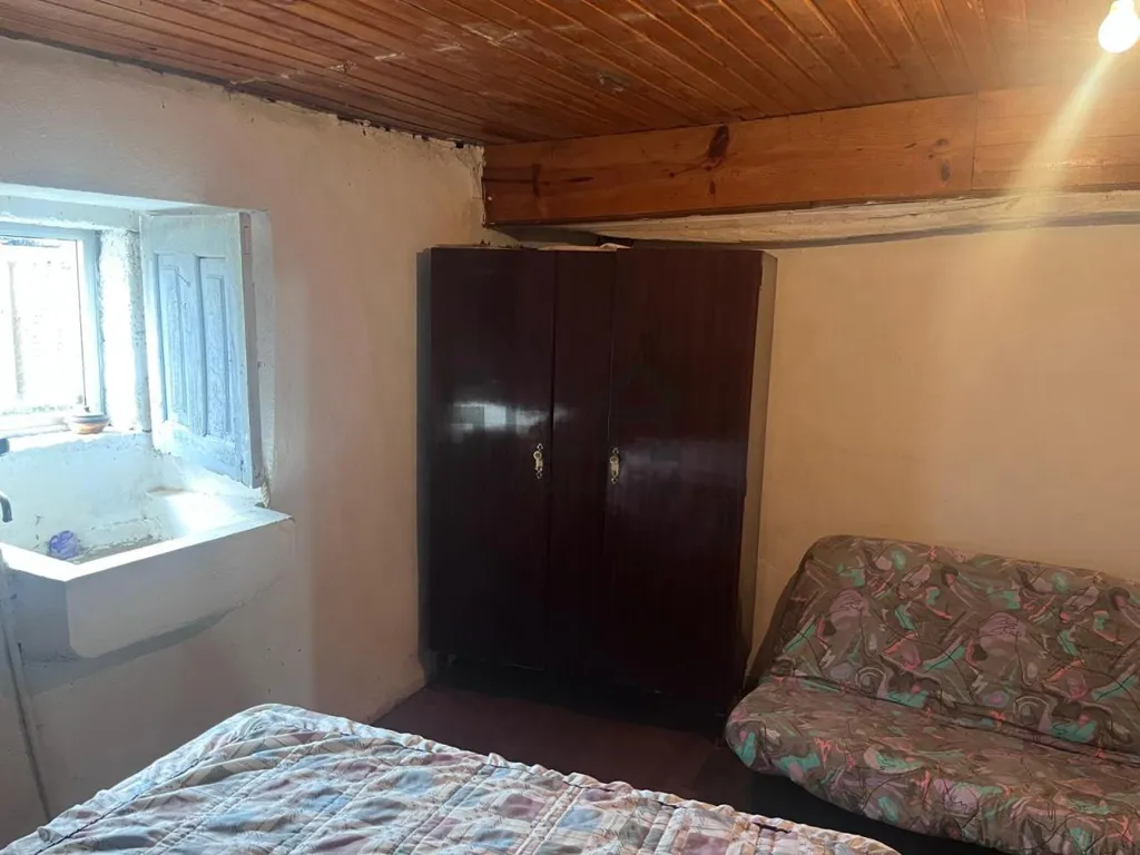 Chambres - Rustic Stone Chalet with Garden in Lobeira
