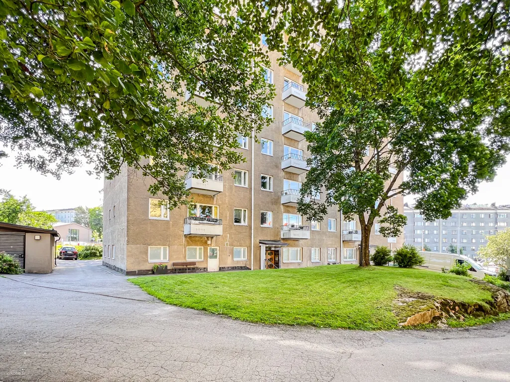 Exterior - Charming Apartment with Park Views in Taka-Töölö