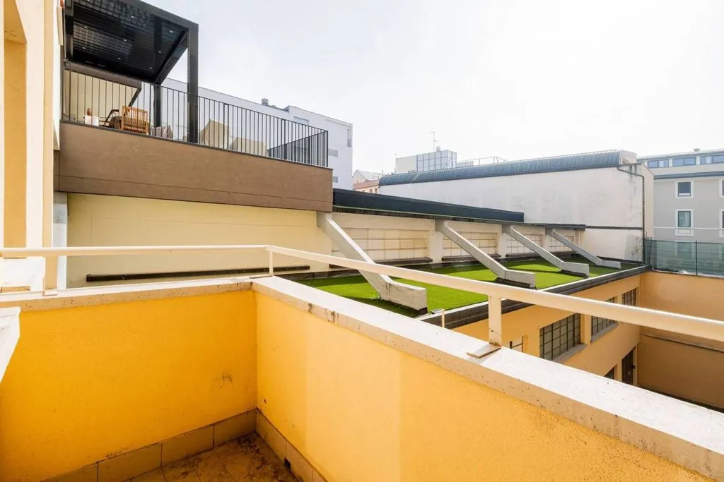 Terrace - Luxury Flat to be Restructured in Milan