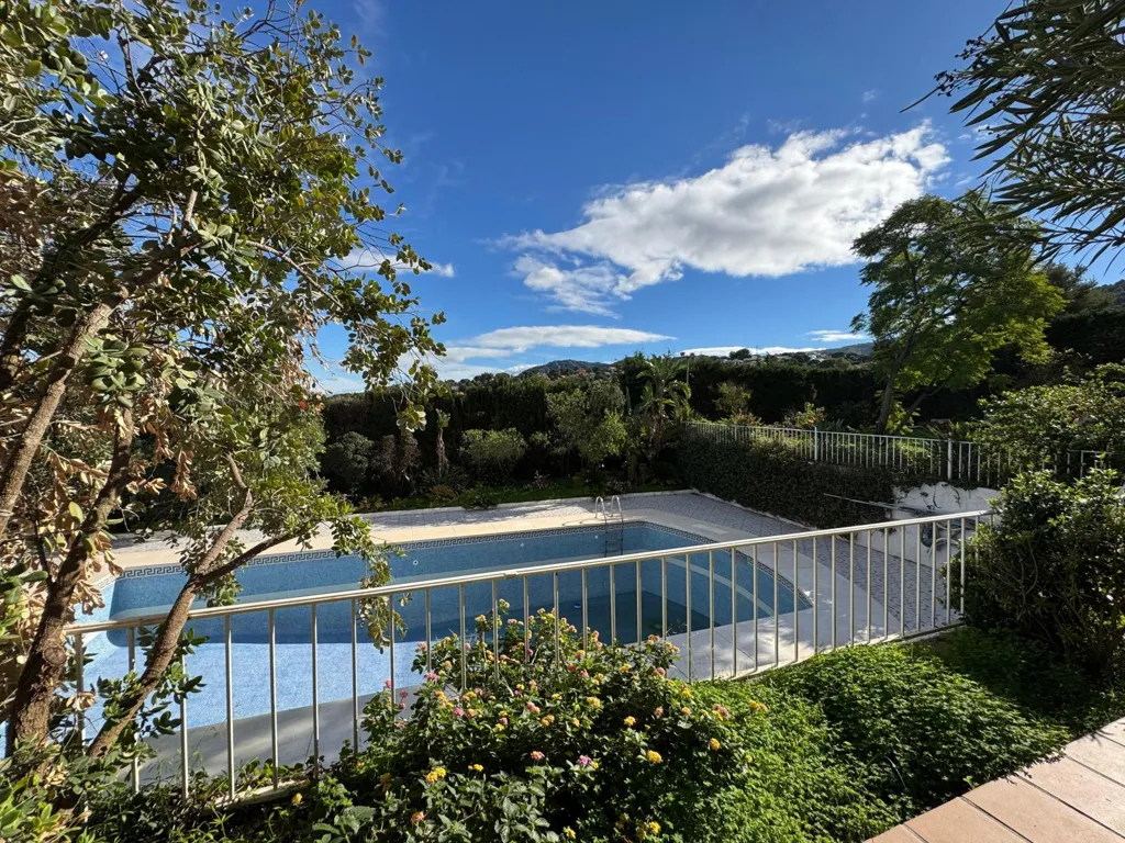 Piscina - Luxury Villa with Pool in Alhaurín de la Torre