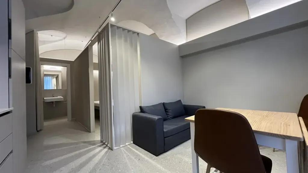 Elutuba - Architecturally Refined Studio in Mondovì