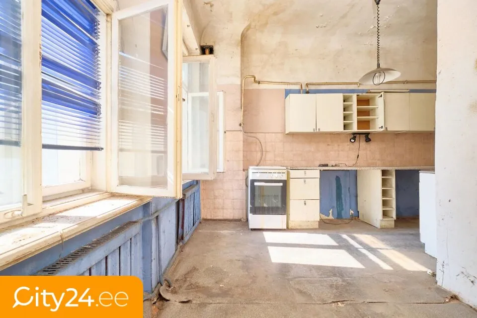 Cucina - Four-Bedroom Apartment in Historic Building, Riga Centre